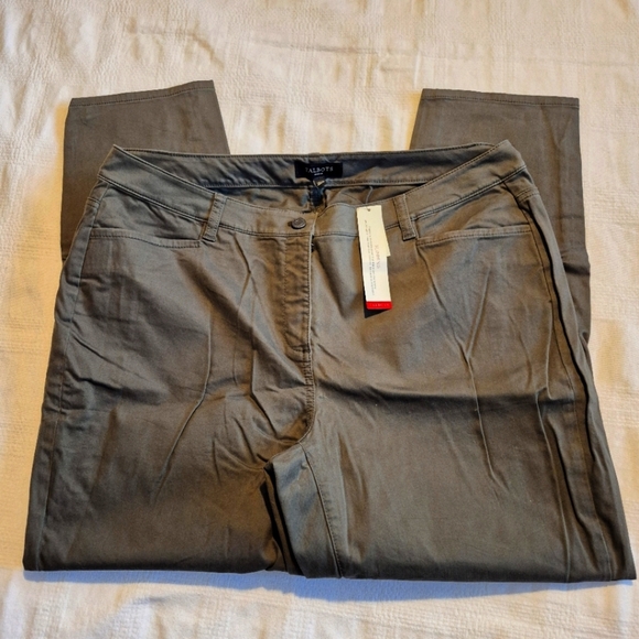 Talbots women's size 16W pants, slimming green stretch fabric, 4 pockets, NWT - Picture 2 of 8